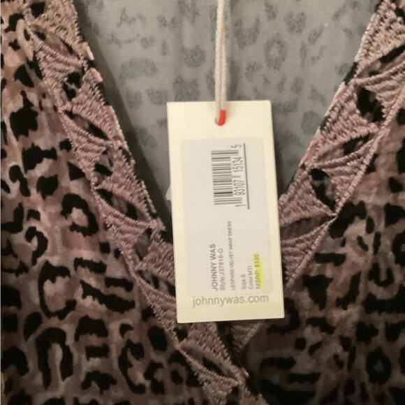 Johnny Was NWT Leopard Velvet Wrap Dress in Size Small. - Picture 7 of 11